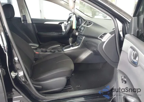 2017 Nissan Sentra S z USA, uszkodzony, nr VIN 3N1AB7AP5HY353499